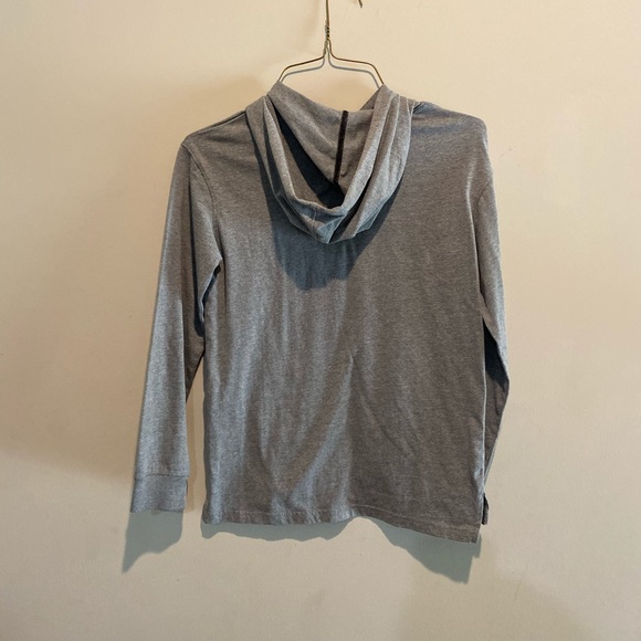 Under Armour hooded shirt - Picture 2 of 2